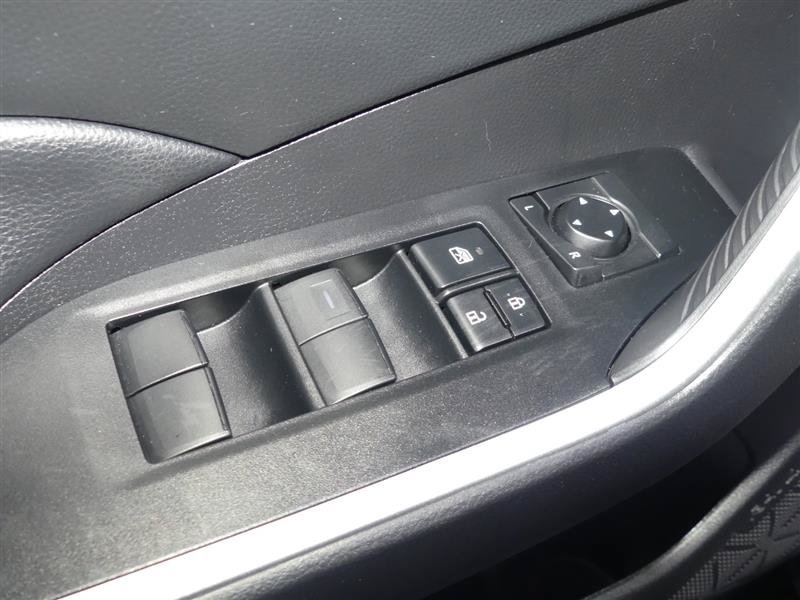 Used 2021 Toyota RAV4 LE AWD/4WD image 20
