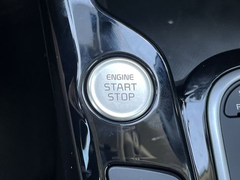 New 2025 Kia Soul S image 11