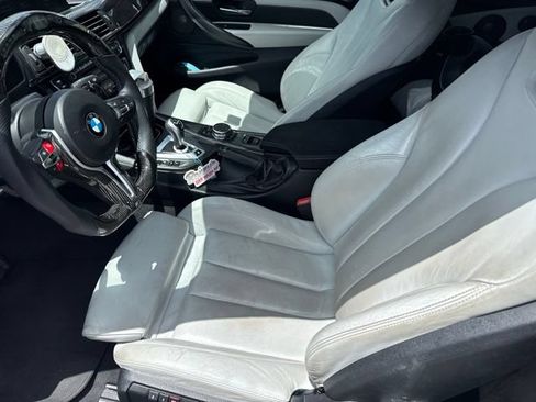 Used 2015 BMW M4 Convertible RWD image 3
