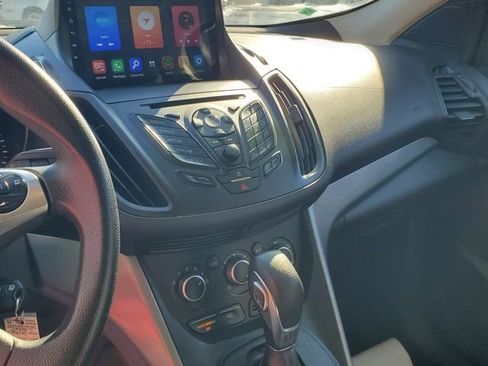 Used 2015 Ford Escape SE image 17