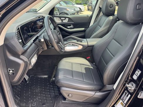 Used 2023 Mercedes-Benz GLS 450 4MATIC image 8