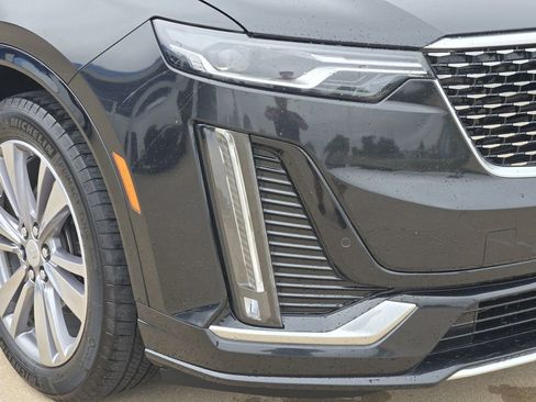 Used 2024 Cadillac XT6 Premium Luxury w/ LPO, Floor Liner Package AWD/4WD image 31
