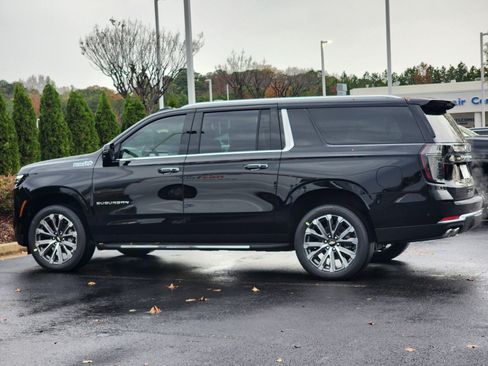 New 2026 Chevrolet Suburban High Country image 10