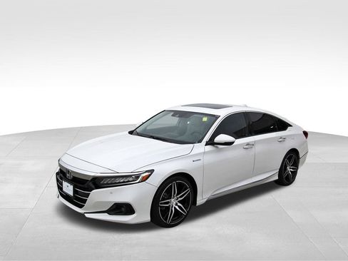 Used 2021 Honda Accord Touring image 2