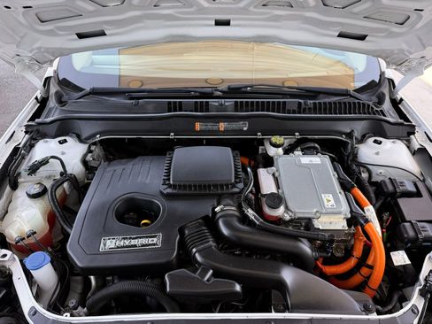 Used 2019 Ford Fusion SE FWD image 36