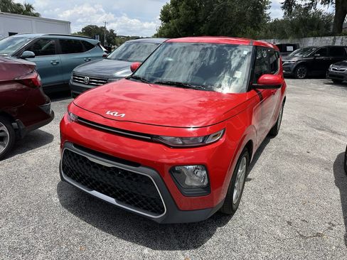 Used 2022 Kia Soul S FWD image 7