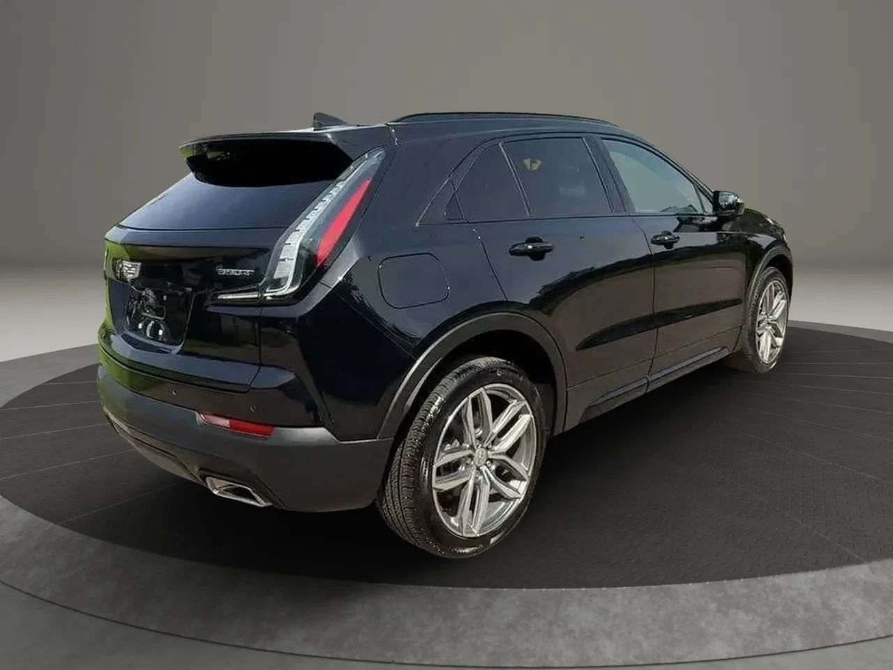 Used 2023 Cadillac XT4 Sport AWD/4WD image 4