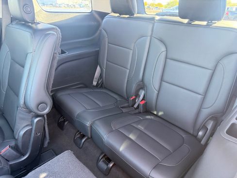 Used 2018 GMC Acadia SLT image 22