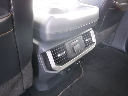 Used 2023 Ford F150 Platinum RWD image 11