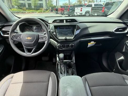Used 2023 Chevrolet TrailBlazer LT w/ Convenience Package FWD image 13
