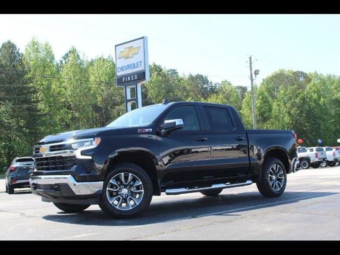 New 2025 Chevrolet Silverado 1500 LT image 1