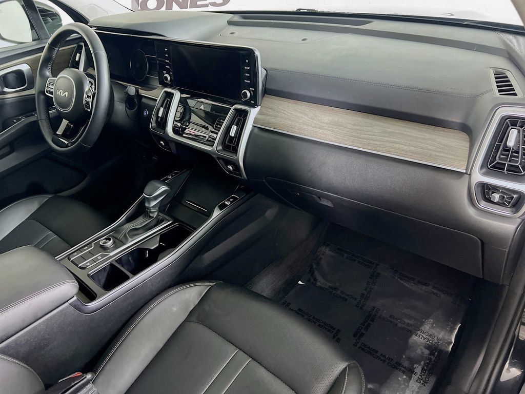 Used 2022 Kia Sorento S w/ Panoramic Sunroof Package AWD/4WD image 33
