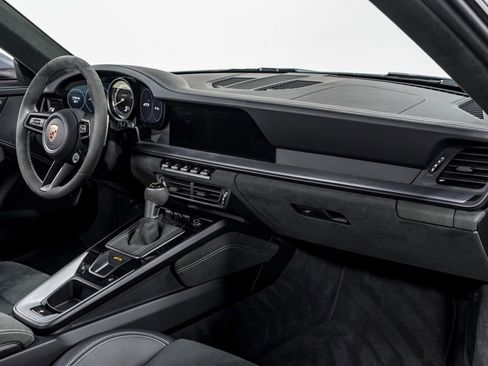 Used 2024 Porsche 911 GT3 image 32