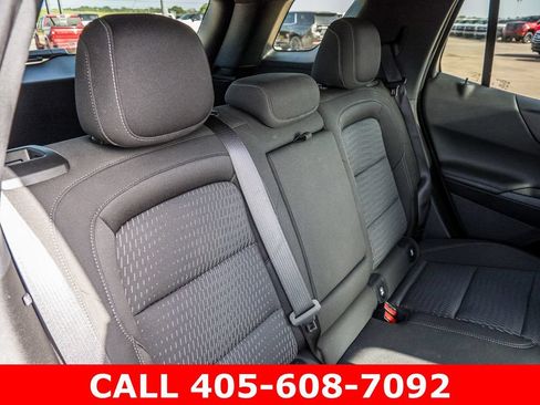 Used 2026 Chevrolet Equinox LT FWD image 23