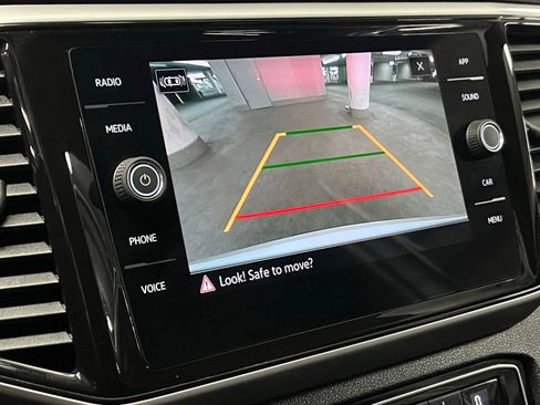 Certified 2023 Volkswagen Atlas SE w/ Black Wheel Package image 28