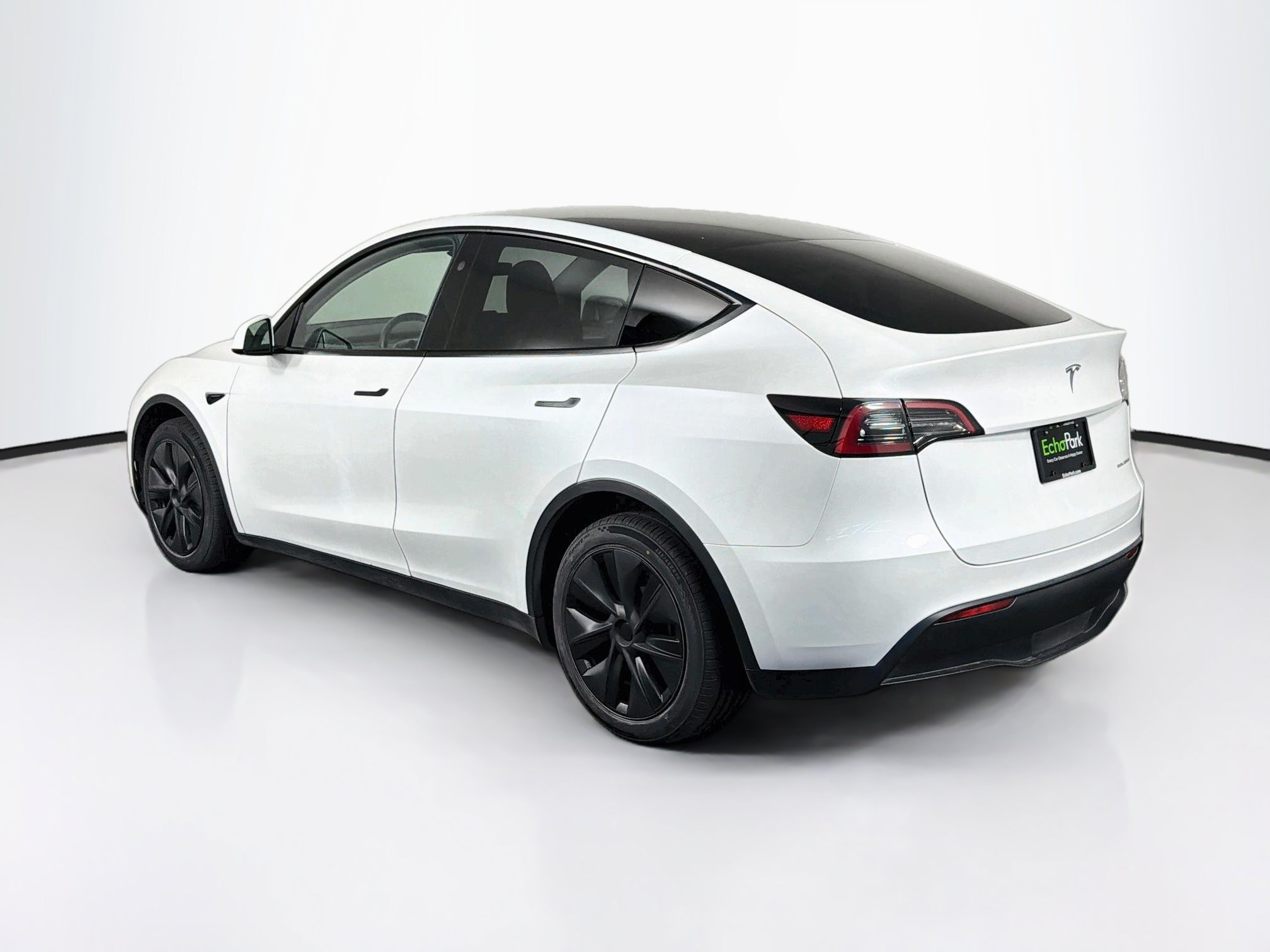 Used 2025 Tesla Model Y Long Range AWD/4WD image 5
