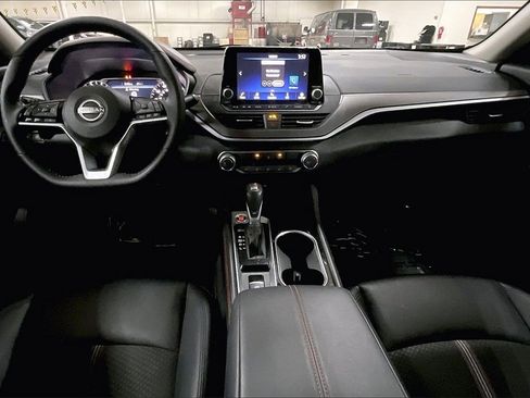Used 2025 Nissan Altima 2.5 SR image 14