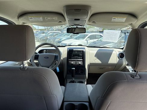 Used 2006 Ford Explorer XLT RWD image 18