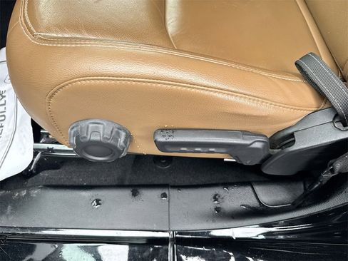 Used 2022 Jeep Wrangler Unlimited Rubicon 4xe w/ Cold Weather Group image 14