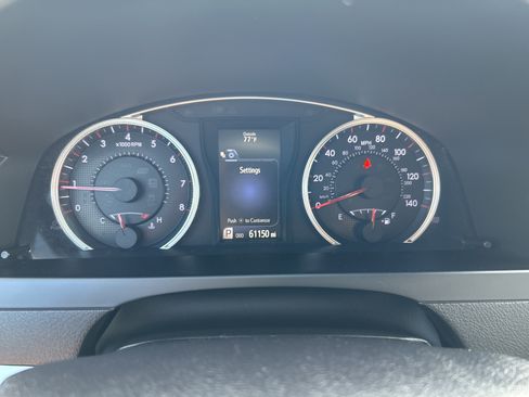 Used 2016 Toyota Camry XSE w/ Moonroof Package FWD image 22