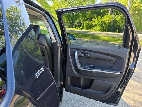 Used 2011 GMC Acadia SLT FWD image 19