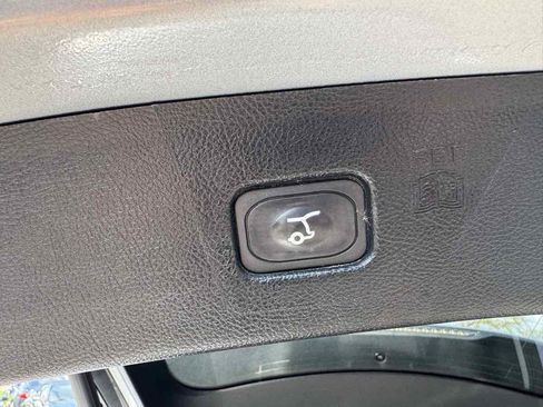 Used 2021 Ford Edge Titanium image 47