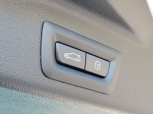 New 2026 BMW X5 xDrive50e w/ M Sport Package image 7