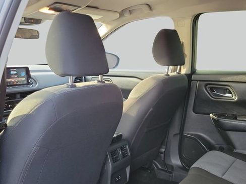 Used 2024 Nissan Rogue SV FWD image 11