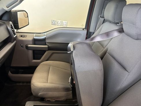 Used 2016 Ford F150 XLT w/ Equipment Group 302A Luxury image 14