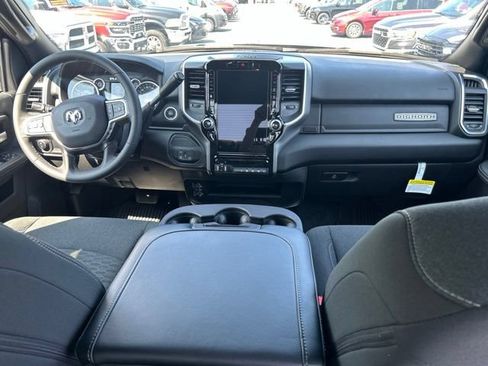 Used 2025 RAM 2500 Big Horn AWD/4WD image 18