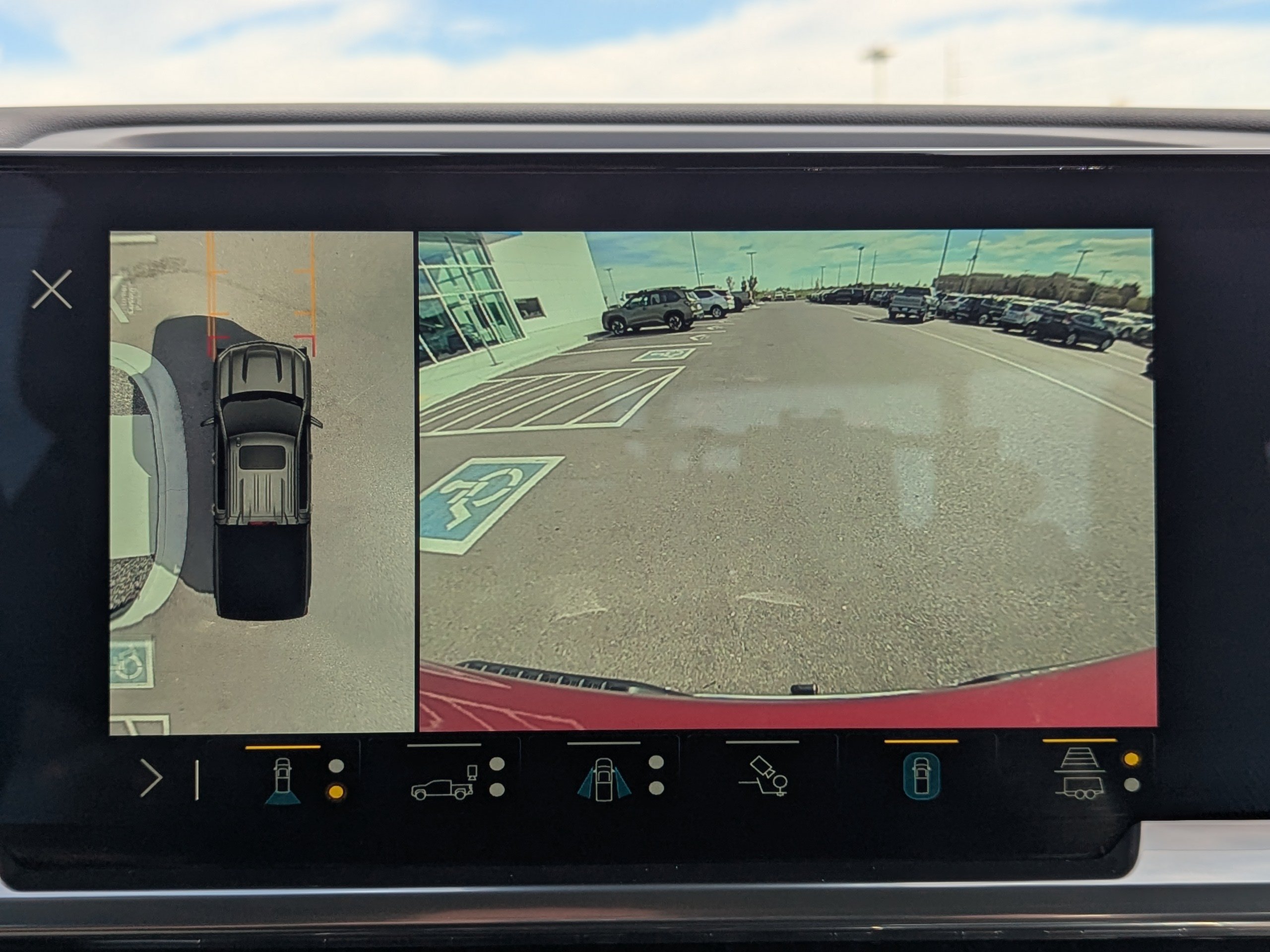 Certified 2023 Chevrolet Silverado 1500 LTZ AWD/4WD image 25