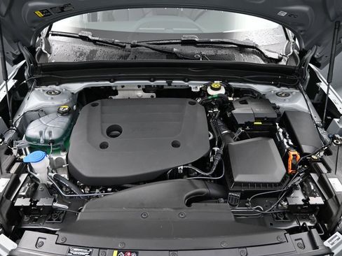 New 2025 Volvo XC40 B5 Core w/ Protection Package Premier image 30