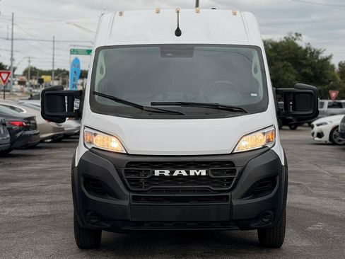 Used 2023 RAM ProMaster 2500 FWD image 3