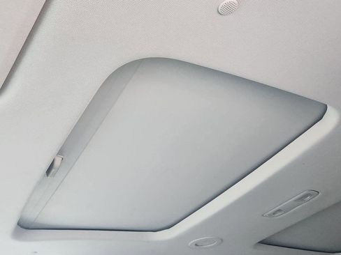 Used 2020 Chevrolet Traverse Premier w/ LPO, Black Accent Package image 16