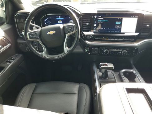 Certified 2022 Chevrolet Silverado 1500 LT w/ Leather Package image 15