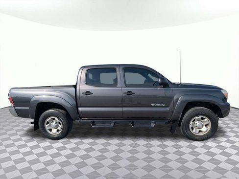 Used 2013 Toyota Tacoma PreRunner w/ SR5 Pkg RWD image 2