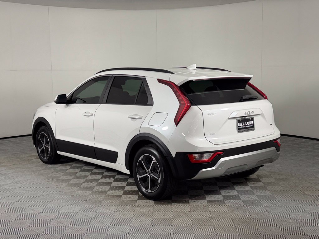 Used 2025 Kia Niro LX FWD image 9