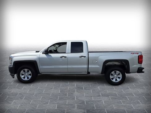 Used 2019 Chevrolet Silverado 1500 W/T w/ WT Convenience Package AWD/4WD image 4