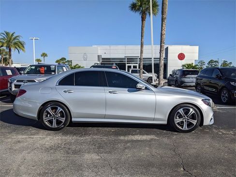 Used 2018 Mercedes-Benz E 300 image 3