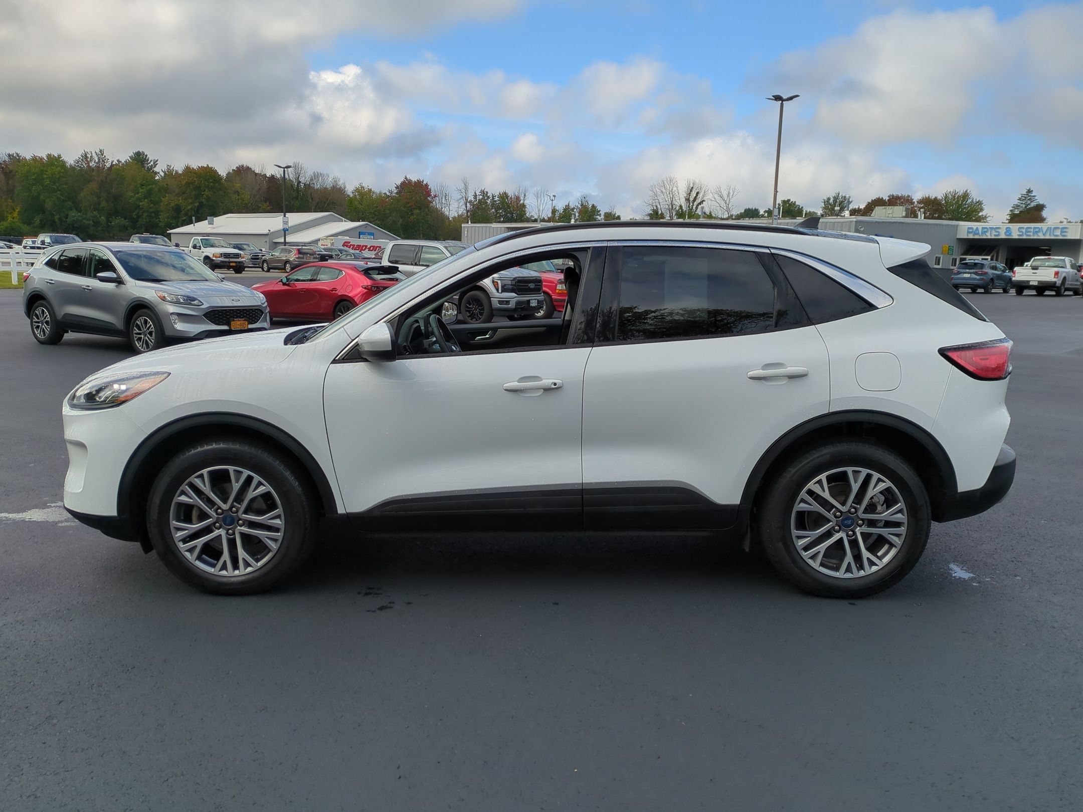 Used 2022 Ford Escape SEL w/ Technology Package AWD/4WD image 6