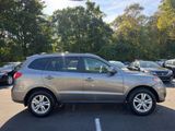 Used 2011 Hyundai Santa Fe SE image 4