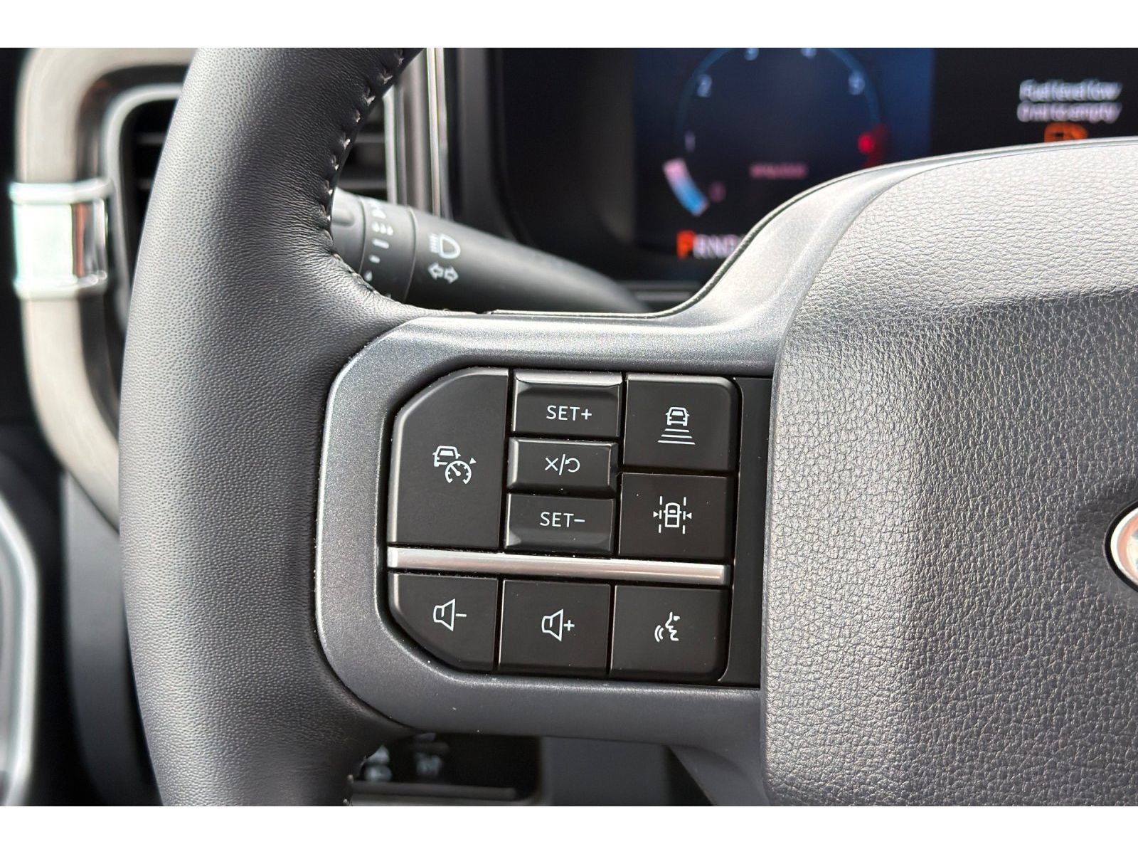 Used 2024 Ford F350 Lariat w/ Lariat Ultimate Package AWD/4WD image 27