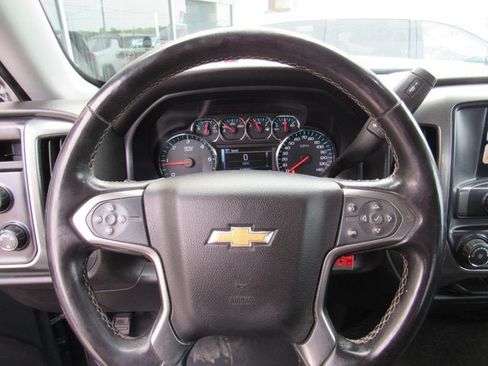 Used 2018 Chevrolet Silverado 1500 LT AWD/4WD image 11