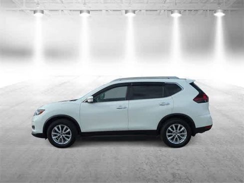 Used 2020 Nissan Rogue SV image 5