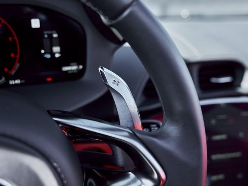 Used 2025 McLaren Artura image 52