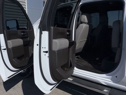 Used 2022 Chevrolet Silverado 2500 LTZ w/ LTZ Plus Package image 8