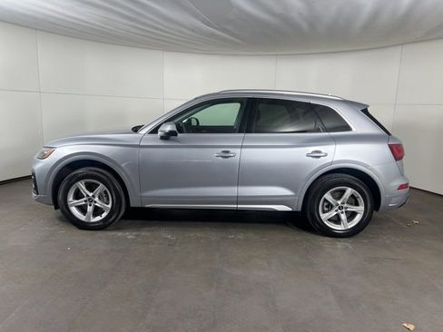 Certified 2023 Audi Q5 2.0T Premium w/ Convenience Package image 4