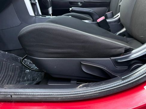 Used 2017 Mitsubishi Lancer ES FWD image 28