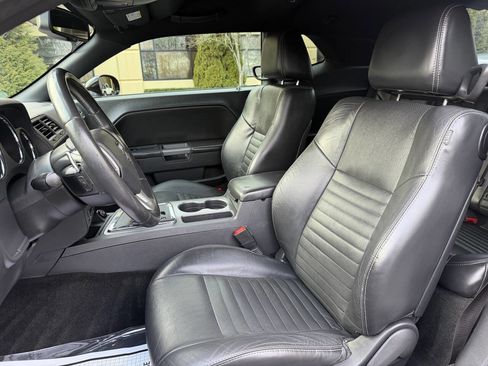 Used 2013 Dodge Challenger R/T Plus image 41