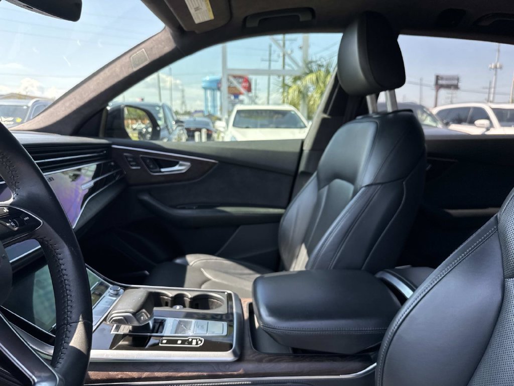 Used 2019 Audi Q8 Prestige AWD/4WD image 18